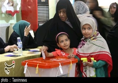 انتخابات حق و فرصتی برای پیشرفت کشورمان ایران است