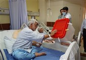 کادر درمان و بیماران پای صندوق های رأی
