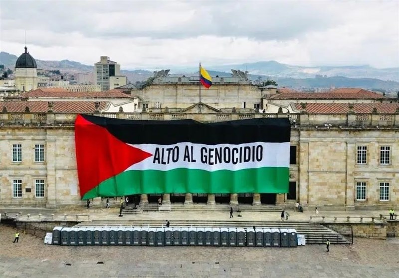Colombian President Petro Shares Concert Footage to Denounce &apos;Genocide in Palestine&apos;