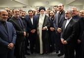 جای خالی رئیسی در عکس یادگاری دولت سیزدهم با امام خامنه‌ای