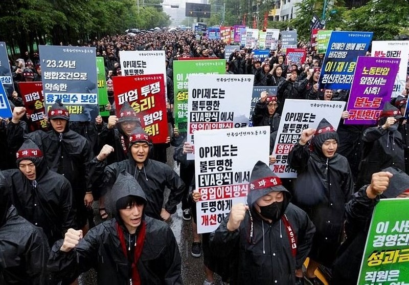 Samsung Electronics Workers Strike As Union Voice Grows in South Korea