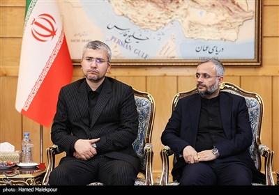 مراسم بدرقه رئیس مجلس شورای اسلامی در سفر به روسیه