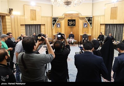 مراسم بدرقه رئیس مجلس شورای اسلامی در سفر به روسیه