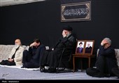 مراسم عزاداری شب تاسوعای حسینی (ع)در حسینیه‌ی امام خمینی(ره)