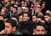 مراسم عزاداری شب تاسوعای حسینی (ع)در حسینیه‌ی امام خمینی(ره)