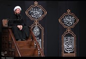مراسم عزاداری شب تاسوعای حسینی (ع)در حسینیه‌ی امام خمینی(ره)