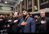 مراسم عزاداری شب تاسوعای حسینی (ع)در حسینیه‌ی امام خمینی(ره)