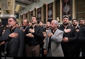مراسم عزاداری شب تاسوعای حسینی (ع)در حسینیه‌ی امام خمینی(ره)