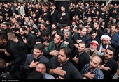 مراسم عزاداری شب تاسوعای حسینی (ع)در حسینیه‌ی امام خمینی(ره)