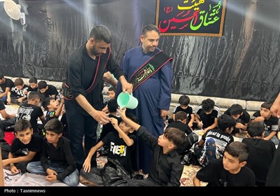 تجمع و تکریم بیش از 1000 کودک و نوجوان موکب دار توسط هیئت عشاق الحسین رامشیر خوزستان