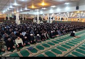 اقامه نماز ظهر عاشورای عزاداران بوشهری +تصویر