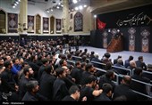 آخرین شب مراسم عزاداری حضرت اباعبدالله الحسین(ع) در حسینیه امام خمینی(ره)