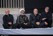 آخرین شب مراسم عزاداری حضرت اباعبدالله الحسین(ع) در حسینیه امام خمینی(ره)