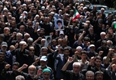 خشم نمازگزاران اصفهانی در محکومیت جنایات رژیم صهیونیستی+فیلم