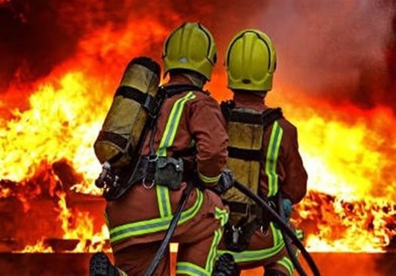 آتش‌سوزی گسترده در کارخانه قیام نخ شهرک صنعتی یزد