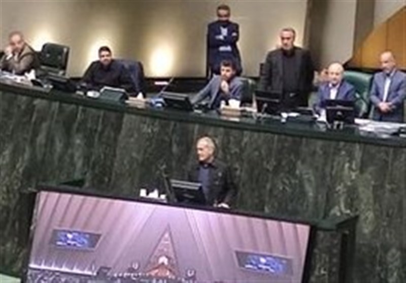 الرئیس الإیرانی المنتخب یشارک فی اجتماع مجلس الشورى الإسلامی