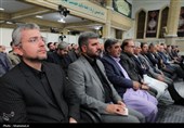 الإمام الخامنئي يستقبل أعضاء مجلس الشورى الاسلامي