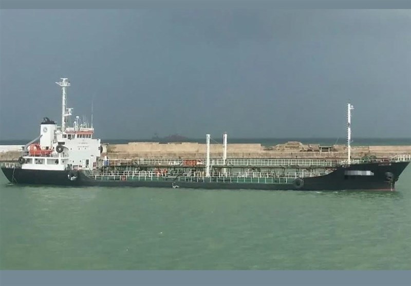 IRGC Seizes Oil Tanker Smuggling Fuel in Persian Gulf