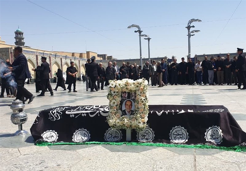 مراسم تشییع پدر شهیدان واحدی در مشهد +عکس