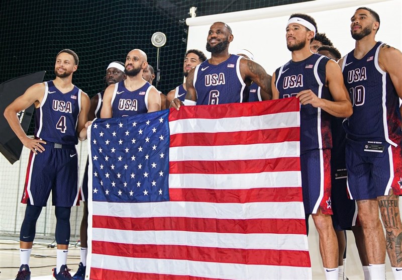 ورود تیم ملی بسکتبال آمریکا به شهر لیل