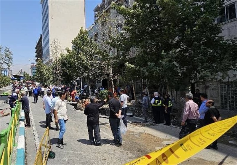 یک مصدوم در حادثه فرونشست زمین در میدان ونک
