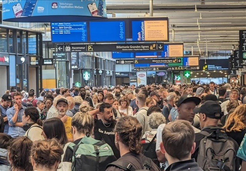 Paris Deploys Additional Police Amid Disruptions to Rail Services Ahead of Olympics