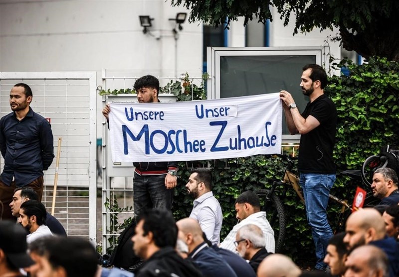 اعتراض علیه تعطیلی مرکز اسلامی مسلمانان در فرانکفورت آلمان