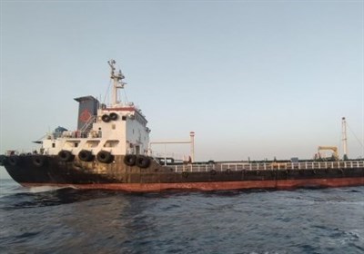 توقیف نفتکش خارجی حامل 700 هزار لیتر نفت قاچاق در خلیج فارس