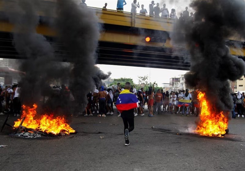 ABD&apos;nin Seçim Sonuçlarına Dair Kışkırtmalarının Ardından Venezuela’da Karışıklık
