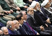 الرئيس الإيراني مسعود بزشكيان يؤدي اليمين الدستورية