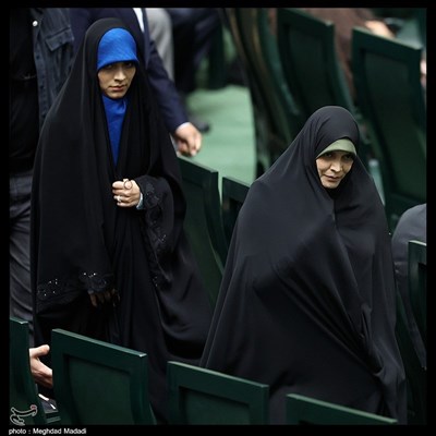 همسر و دختر محمدباقر قالیباف رئیس مجلس در آیین تحلیف چهاردهمین دوره ریاست جمهوری