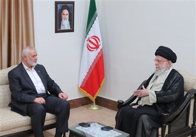 امام خامنه‌ای: خون‌خواهی شهید هنیه را وظیفه خود می‌دانیم
