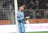 French Goalkeeper Guendouz Reaches Agreement with Persepolis