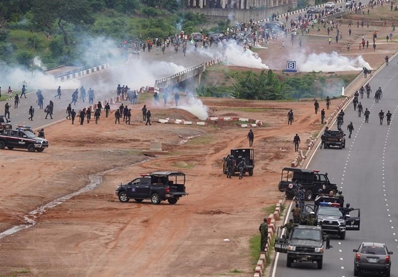 Nigerian Police May Seek Army Help after Violent Protests
