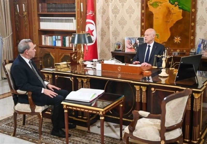 Tunisian President Sacks PM