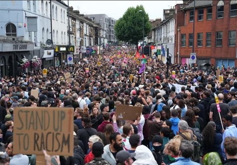 Anti-Racism Protesters Take to Streets in UK after Days of Unrest