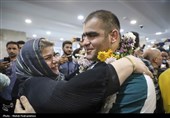 آیین استقبال از افتخارآفرینان کشتی فرنگی المپیک در فرودگاه اهواز