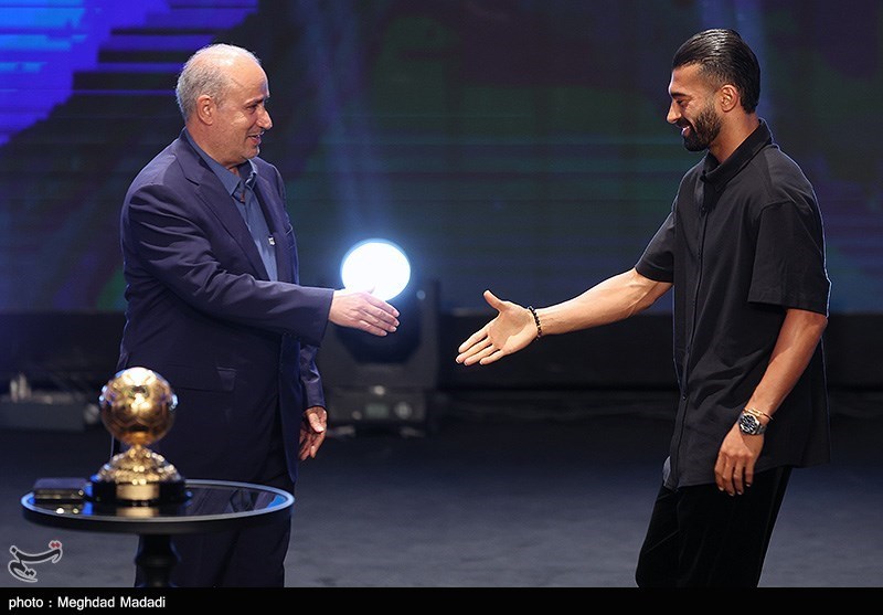 Ramin Rezaeian Named Iran’s Football Player of Year