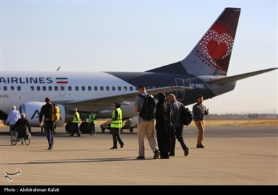 اولین پرواز مسافران اربعین حسینی به نجف از فرودگاه همدان