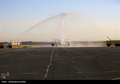 اولین پرواز مسافران اربعین حسینی به نجف از فرودگاه همدان