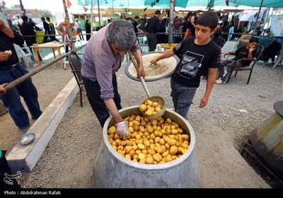 موکبهای پذیرایی از زائران اربعین حسینی در همدان