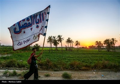 پیاده روی زائران اربعین حسینی در طریق العلماء