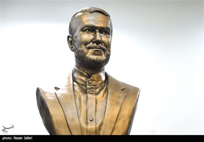 Bust of Amirabdollahian Unveiled in Tehran