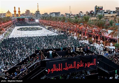 موكب بني عامر.. أضخم المواكب الحسينية بين الحرمين الشريفين