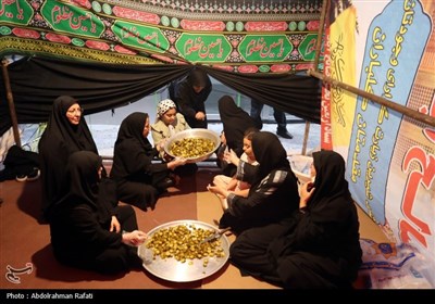 موکبهای پذیرایی مسیر باز گشت زائرین اربعین حسینی در همدان- ع ...