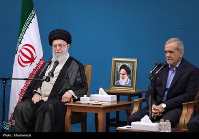 دیدار رئیس‌جمهور و هیئت دولت چهاردهم با رهبر معظم انقلاب