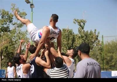 برگزاری اولین دوره رقابت‌های هندبال ساحلی کشور در اصفهان