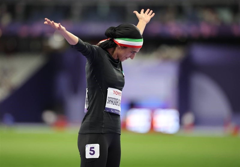 Runner Safarzadeh on Verge of Winning Medal at 2024 Paralympics