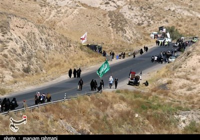 زائرين،مشهد،پياده،جمعيت،خدمتگزاران،ازدحام،حرم،اتوبوسراني