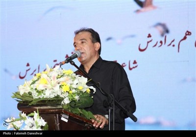 خداحافظی با شاعر دریا استاد بهمنی